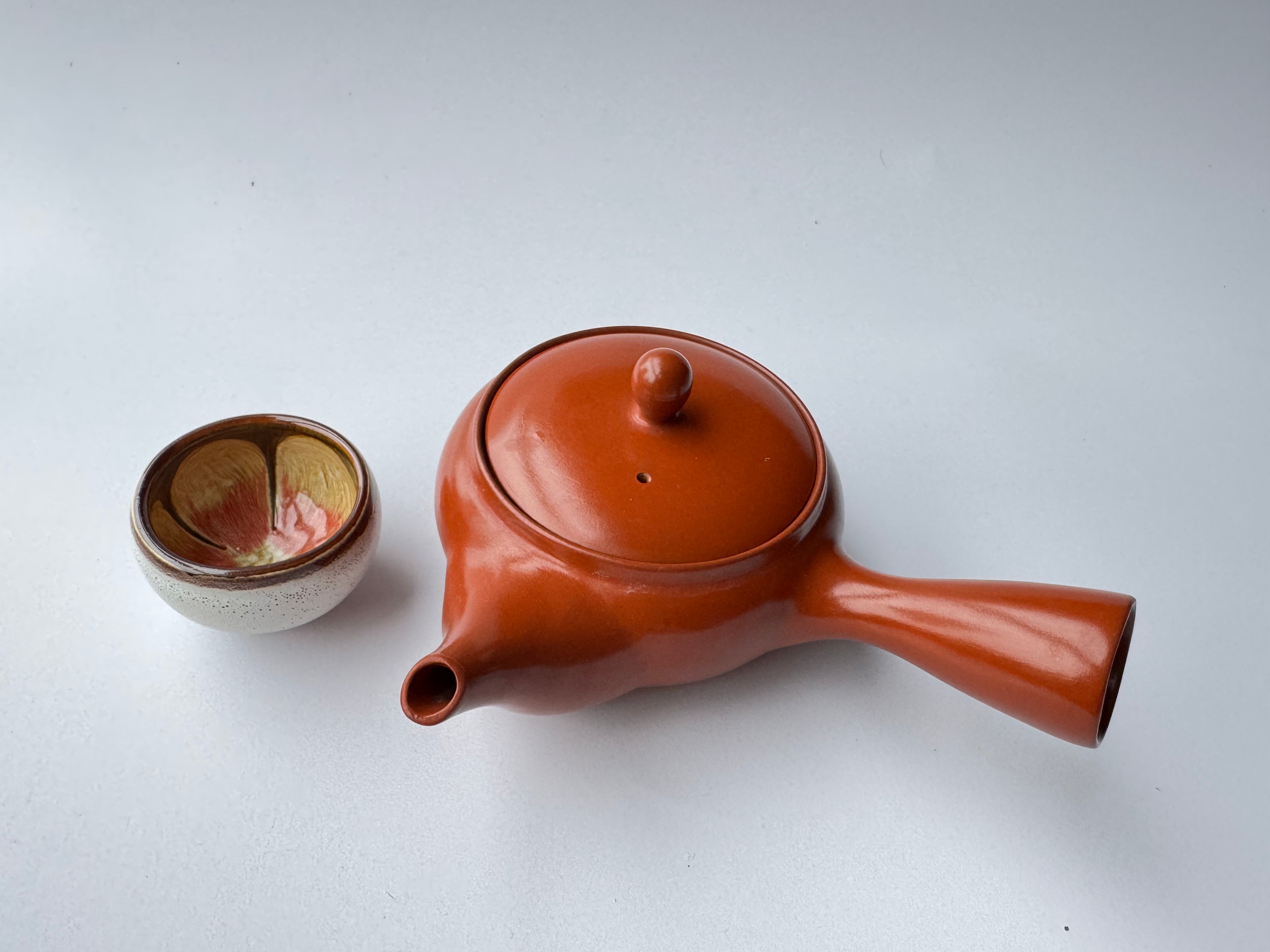 Vintage Tokoname Kyusu Teapot – Hand-Carved Bamboo Motif, Red Clay, Flat Shape