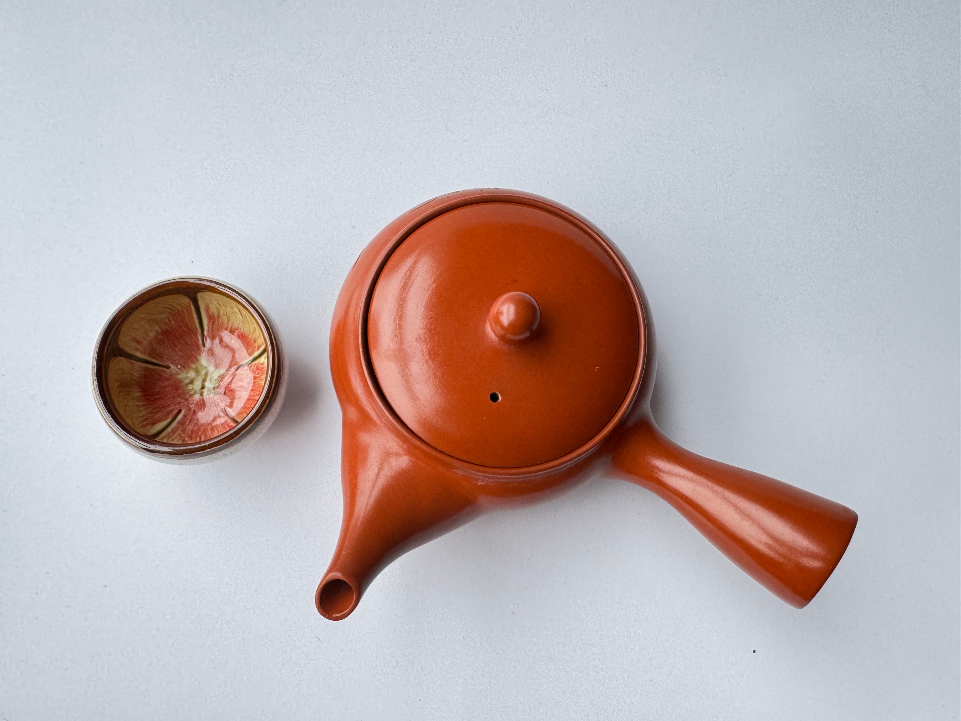Vintage Tokoname Kyusu Teapot – Hand-Carved Bamboo Motif, Red Clay, Flat Shape