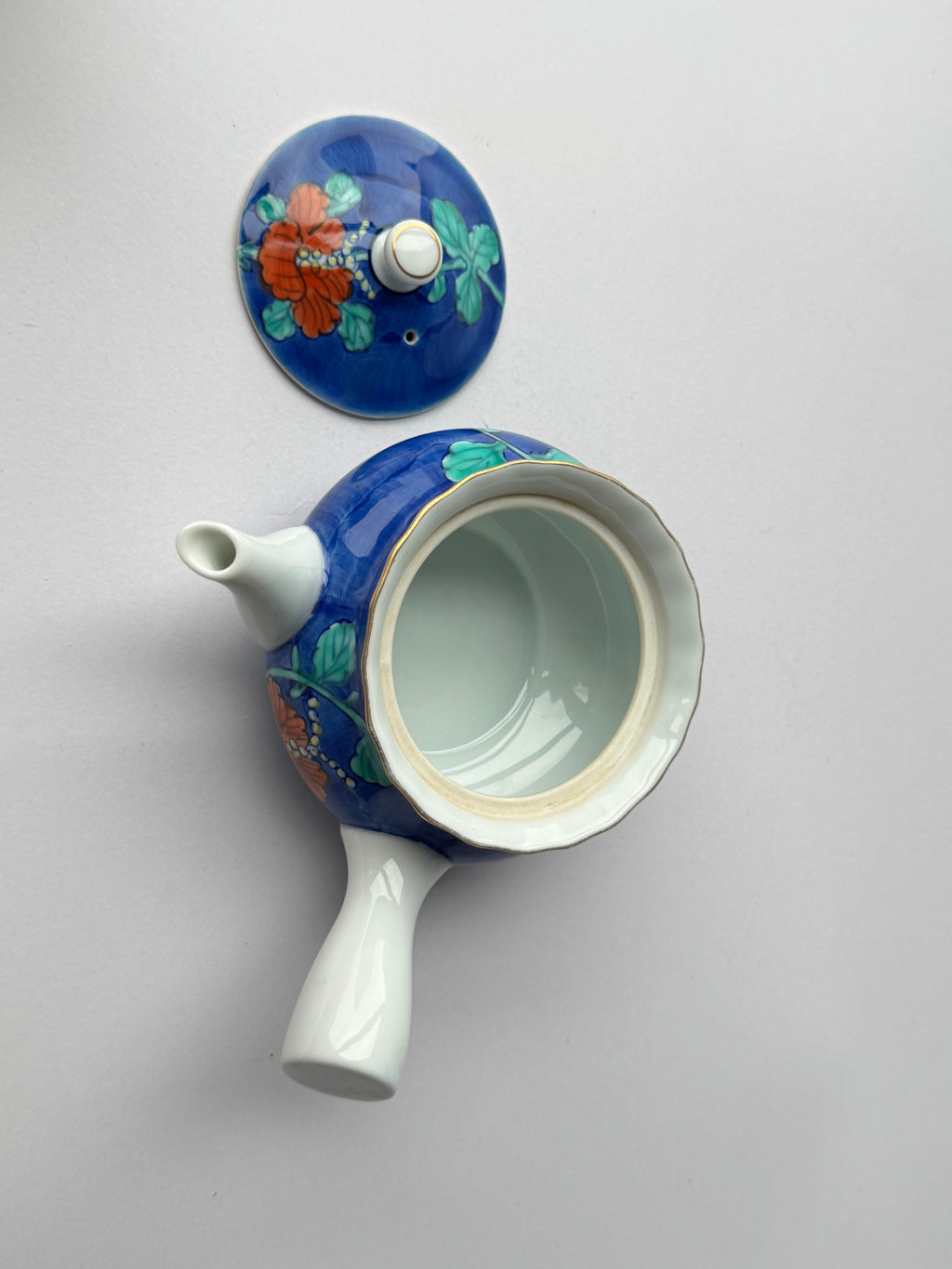 Vintage Arita Porcelain Teapot – Hand-Painted Floral Design, Blue Glaze Kyusu