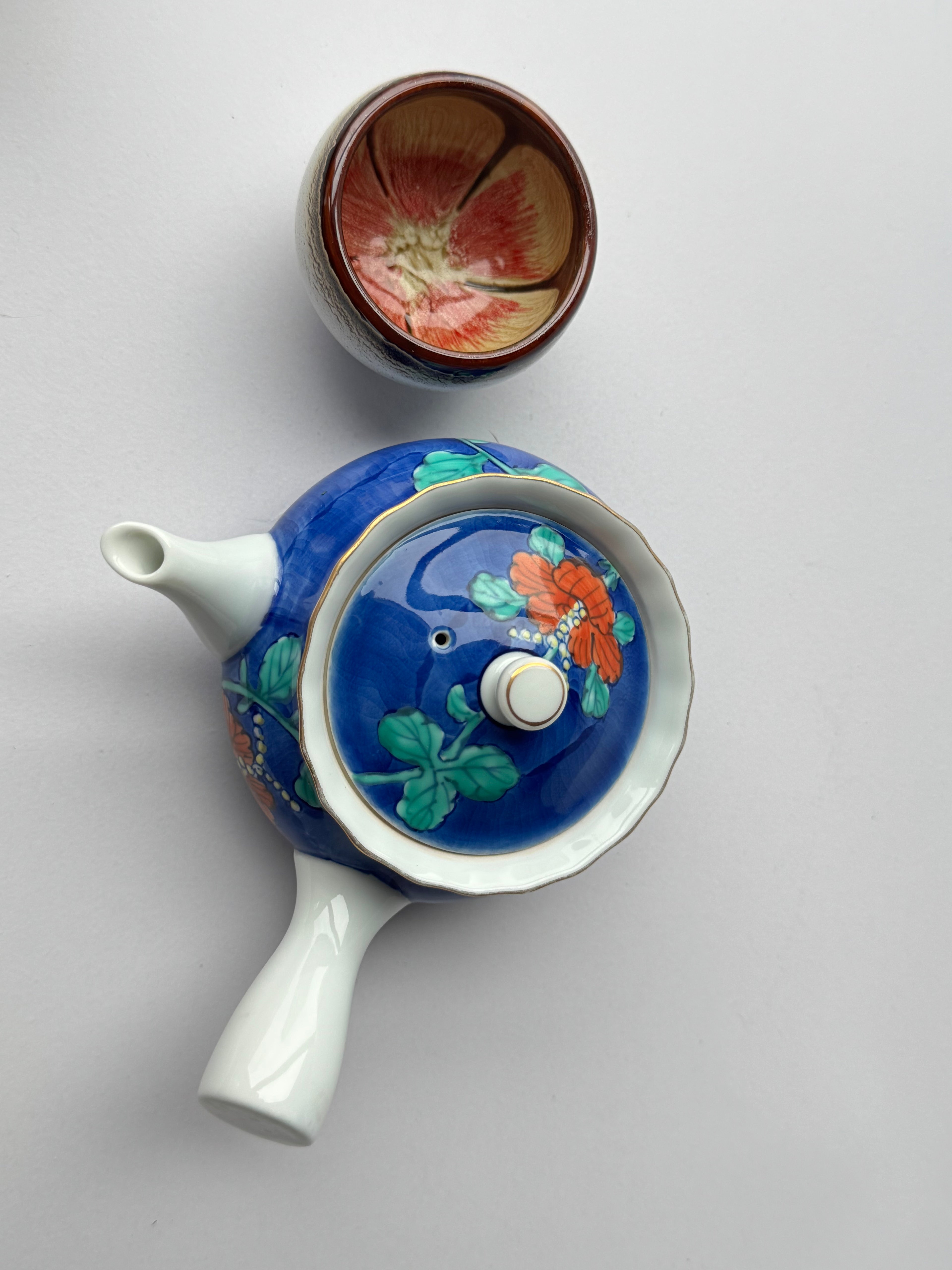 Vintage Arita Porcelain Teapot – Hand-Painted Floral Design, Blue Glaze Kyusu