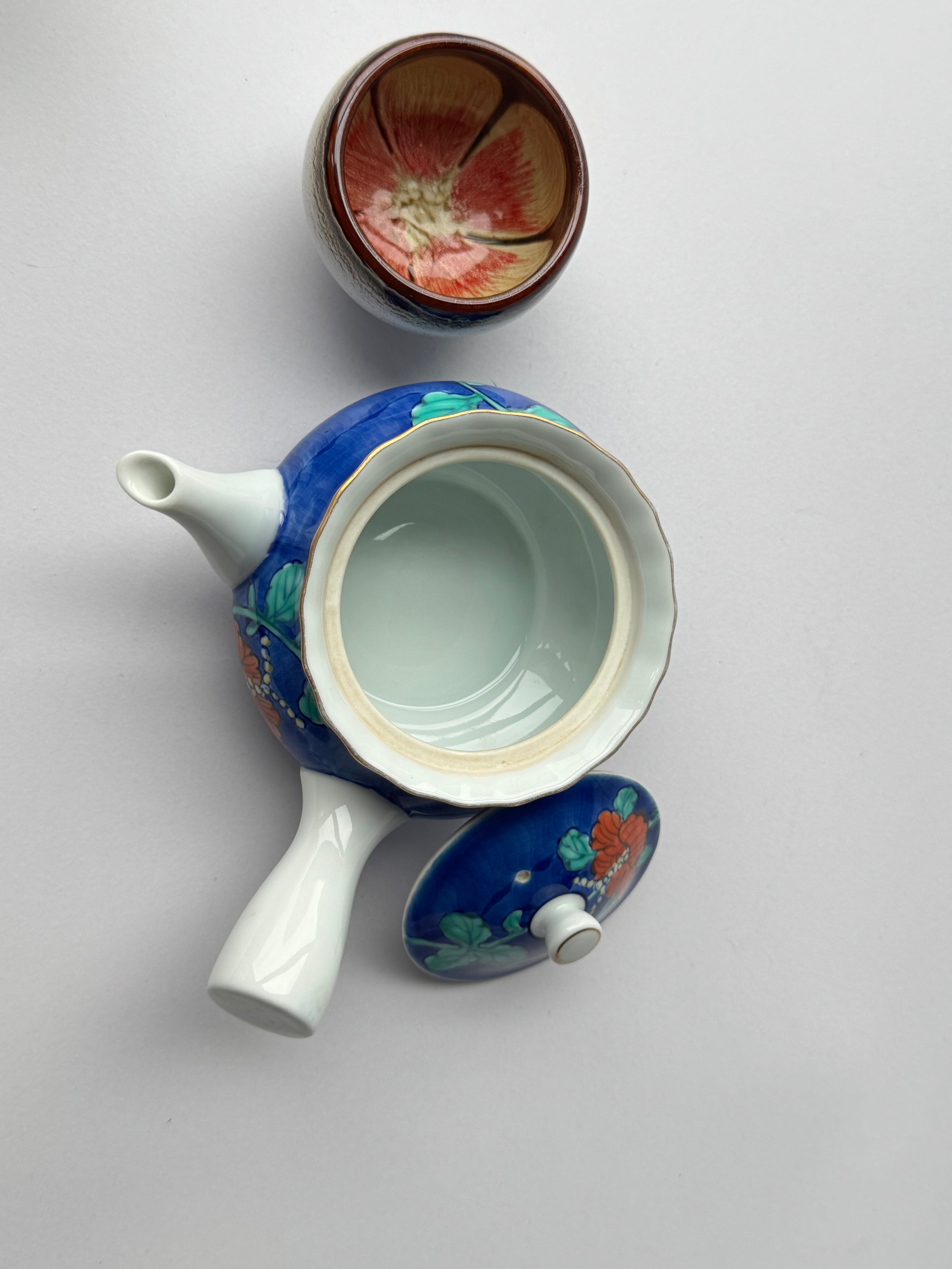 Vintage Arita Porcelain Teapot – Hand-Painted Floral Design, Blue Glaze Kyusu