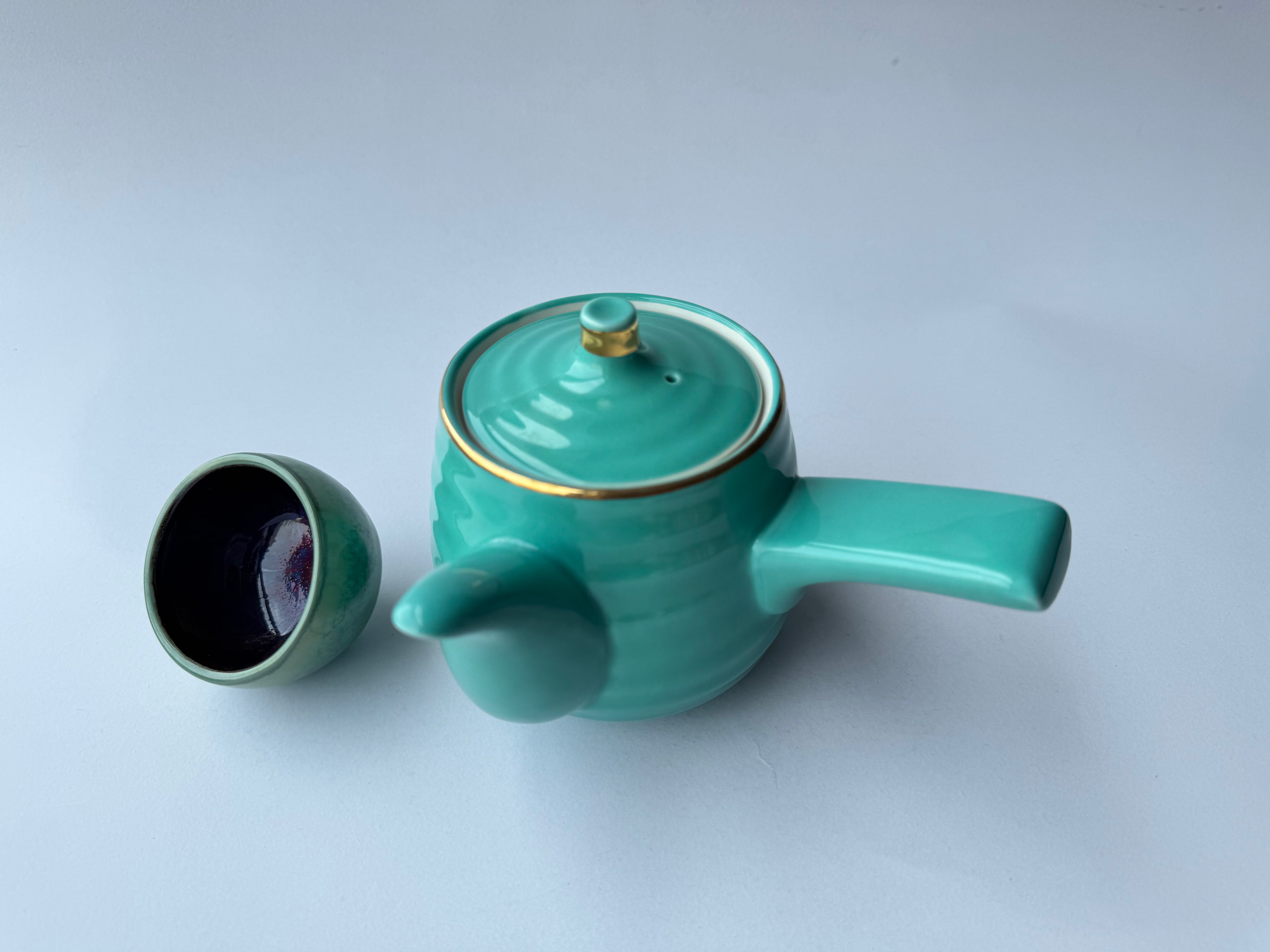 Celadon Green Glazed Ceramic Teapot with Built-in Clay Filter – Vintage Japanese Style