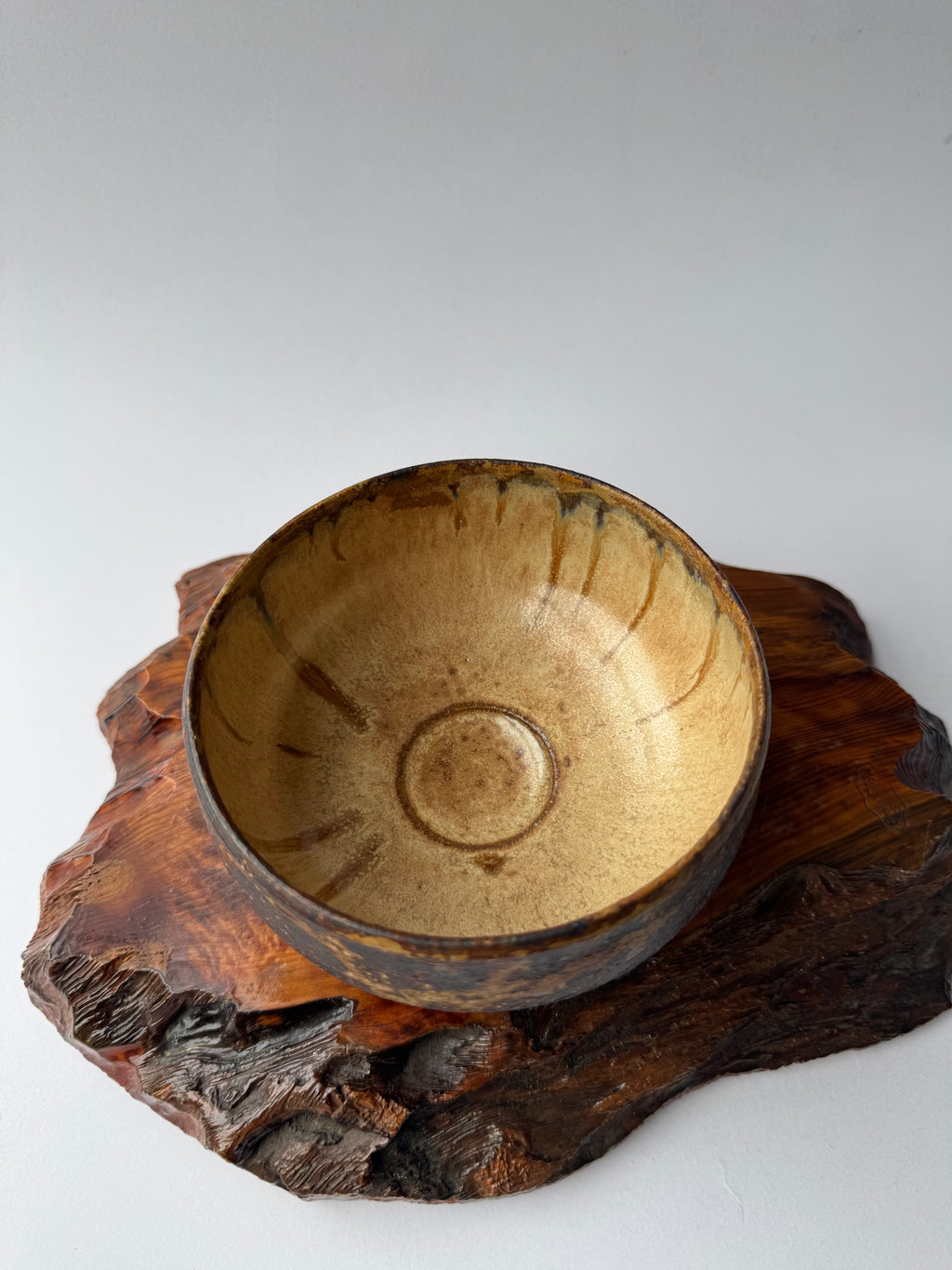 Shigaraki Chawan – Handcrafted Japanese Wabi-Sabi Tea Bowl