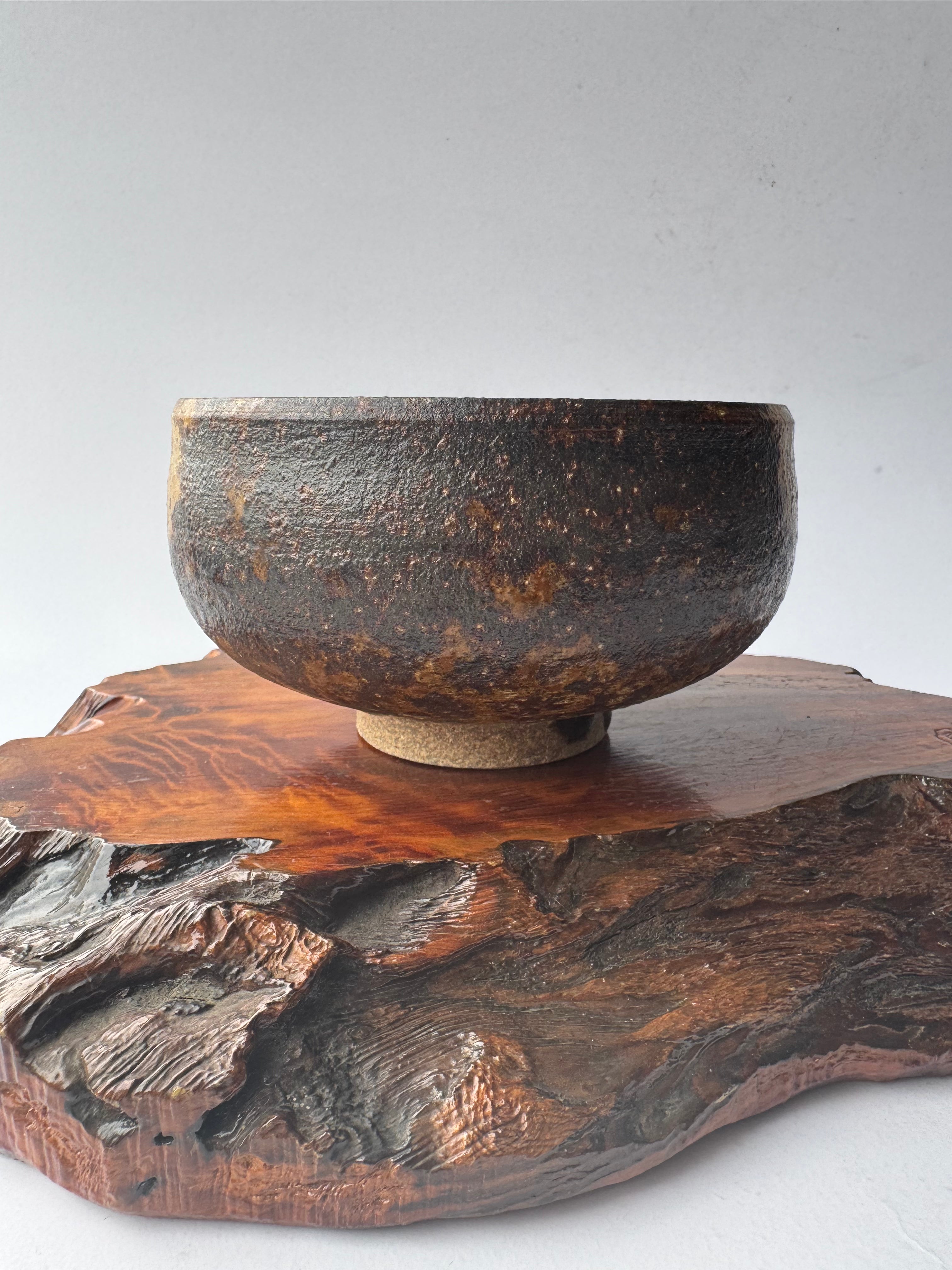 Shigaraki Chawan – Handcrafted Japanese Wabi-Sabi Tea Bowl