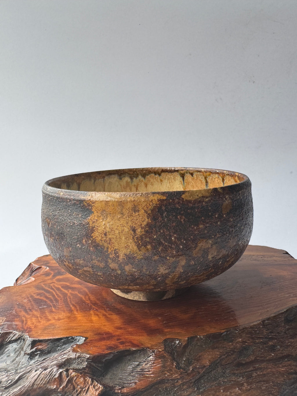 Shigaraki Chawan – Handcrafted Japanese Wabi-Sabi Tea Bowl