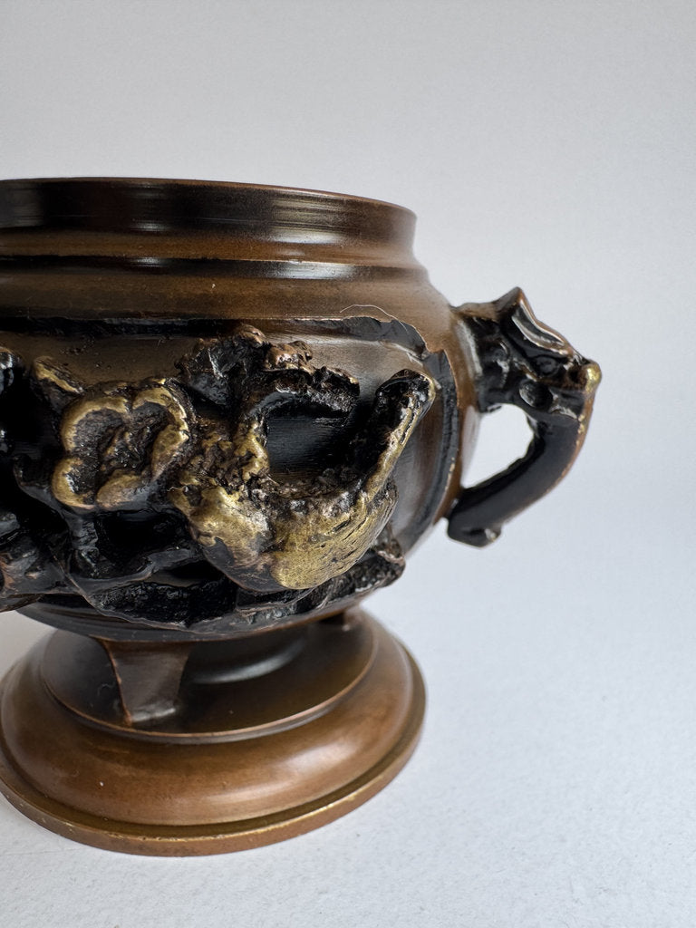 Vintage Japanese Buddhist Altar Set - Goro-gu Five-Piece Bronze - Meiji Era - Kacho Relief - Zō Shokudai - Stamped Foundry Mark