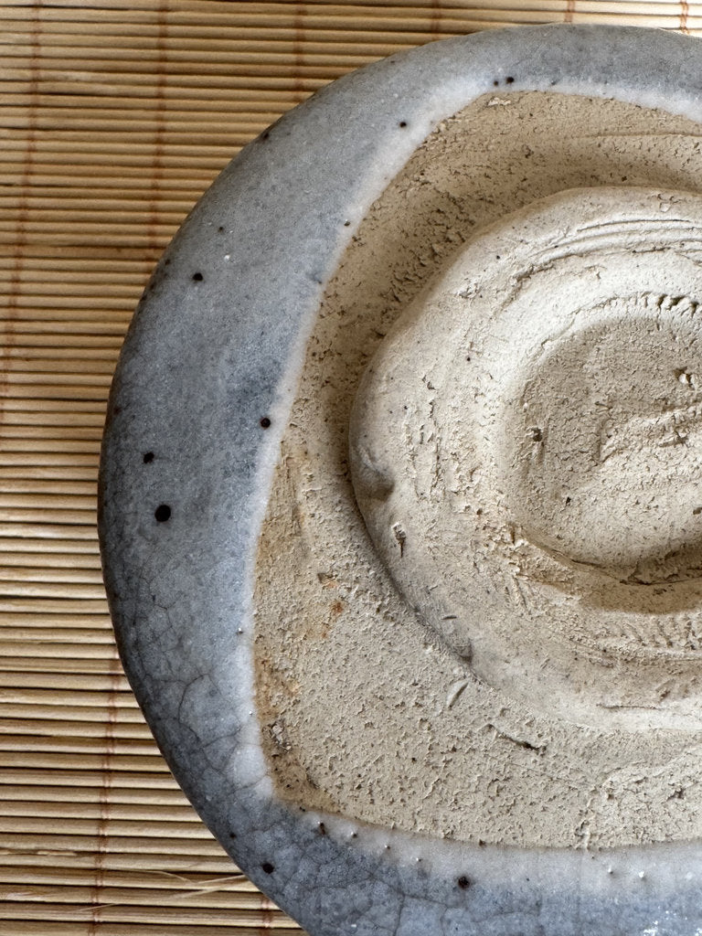 Hagi Yaki Chawan Tea Bowl | Showa Studio | Nana-bake Crazing | Iron Rim | Yamaguchi