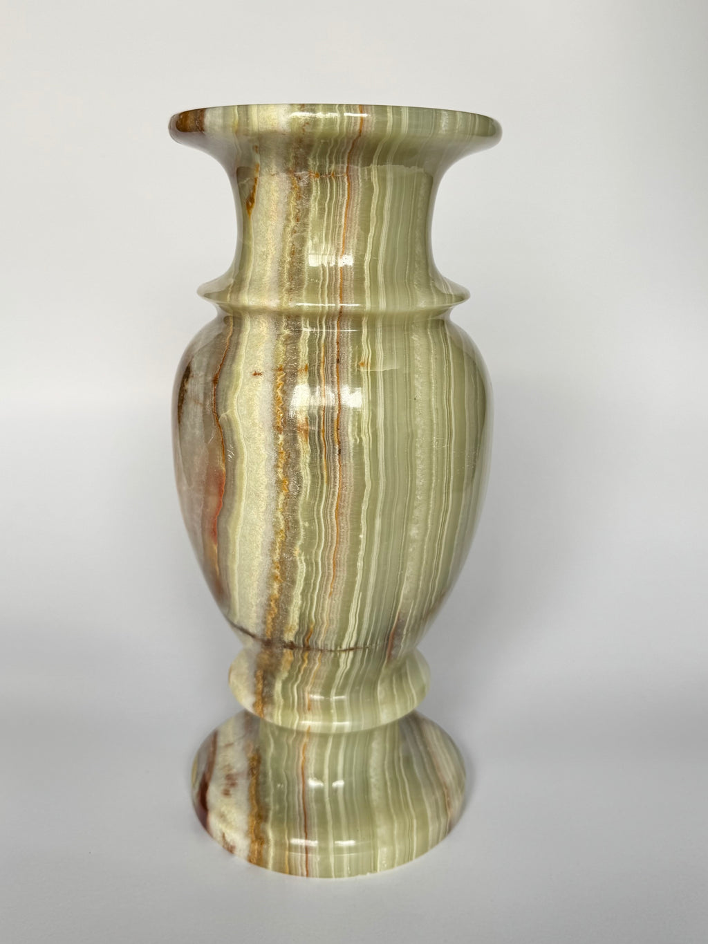 Natural Onyx Stone Vase – Hand-Carved Pakistani Onyx with Unique Marble-Like Veins