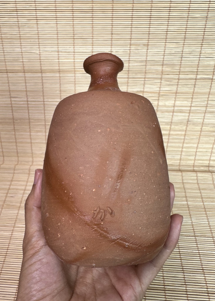 Vintage Japanese Bizen Sake Bottle Vase, Hidasuki Fire Mark, Unglazed Stoneware
