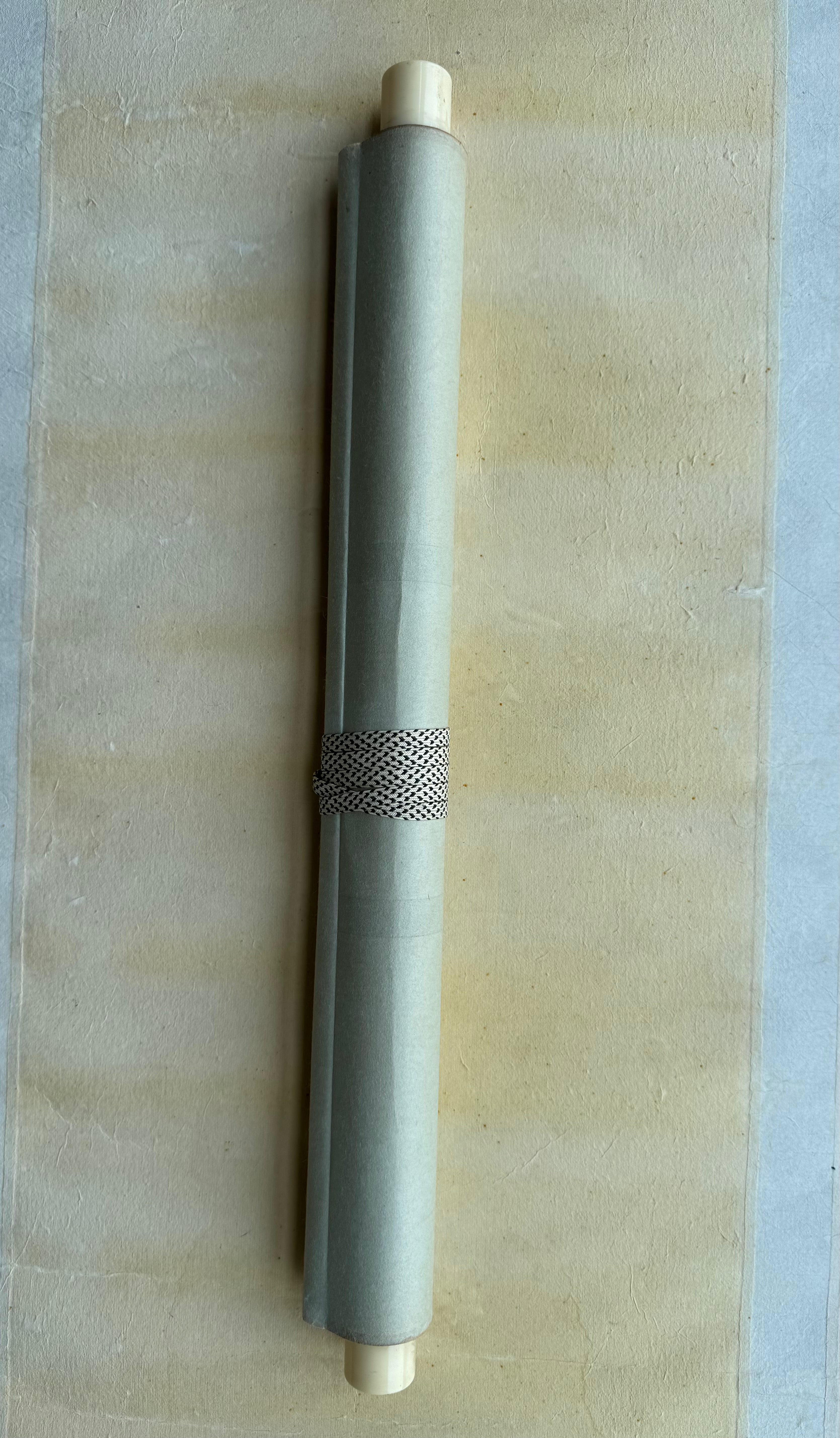 apanese Calligraphy Kakemono “Annei 安寧 (Peace & Tranquility)” with Enso Circle