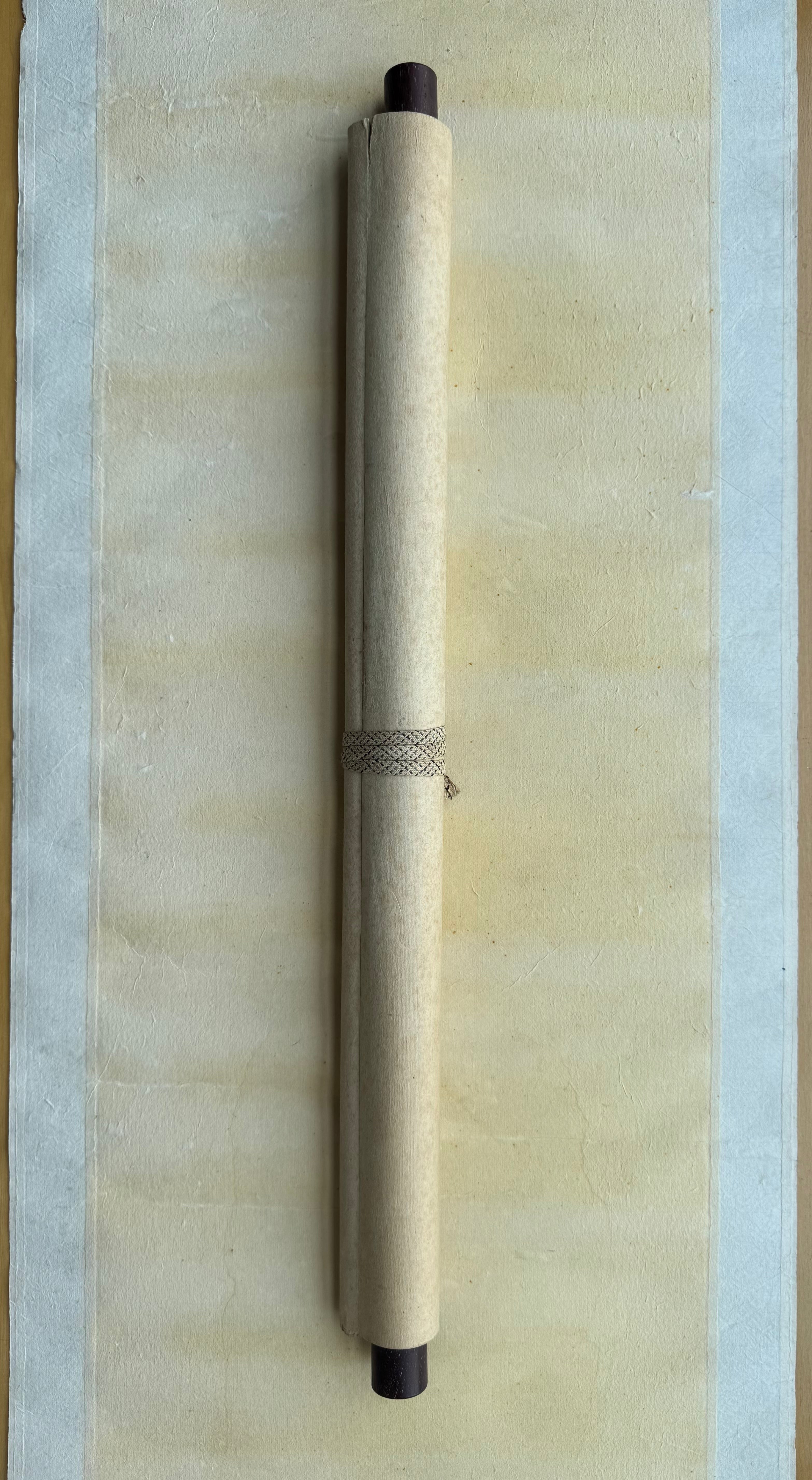 Vintage Japanese Map “Saishin Shina Yōzu” 最新支那要圖 – l Educational Wall Scroll, Cartographic Print