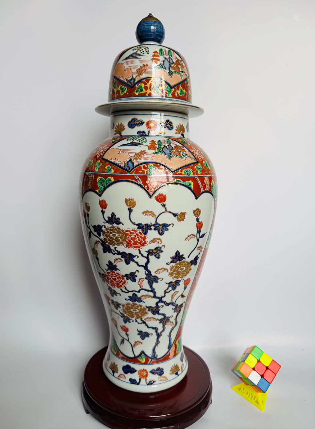 Exquisite Arita Imari Temple Jar - Vintage Japanese Porcelain Vase with Rich Red & Gold Enamel