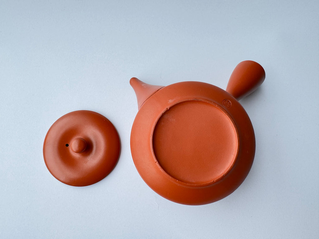 Vintage Tokoname Teapot with Carved Landscape Scene – Japanese Red Clay Kyusu