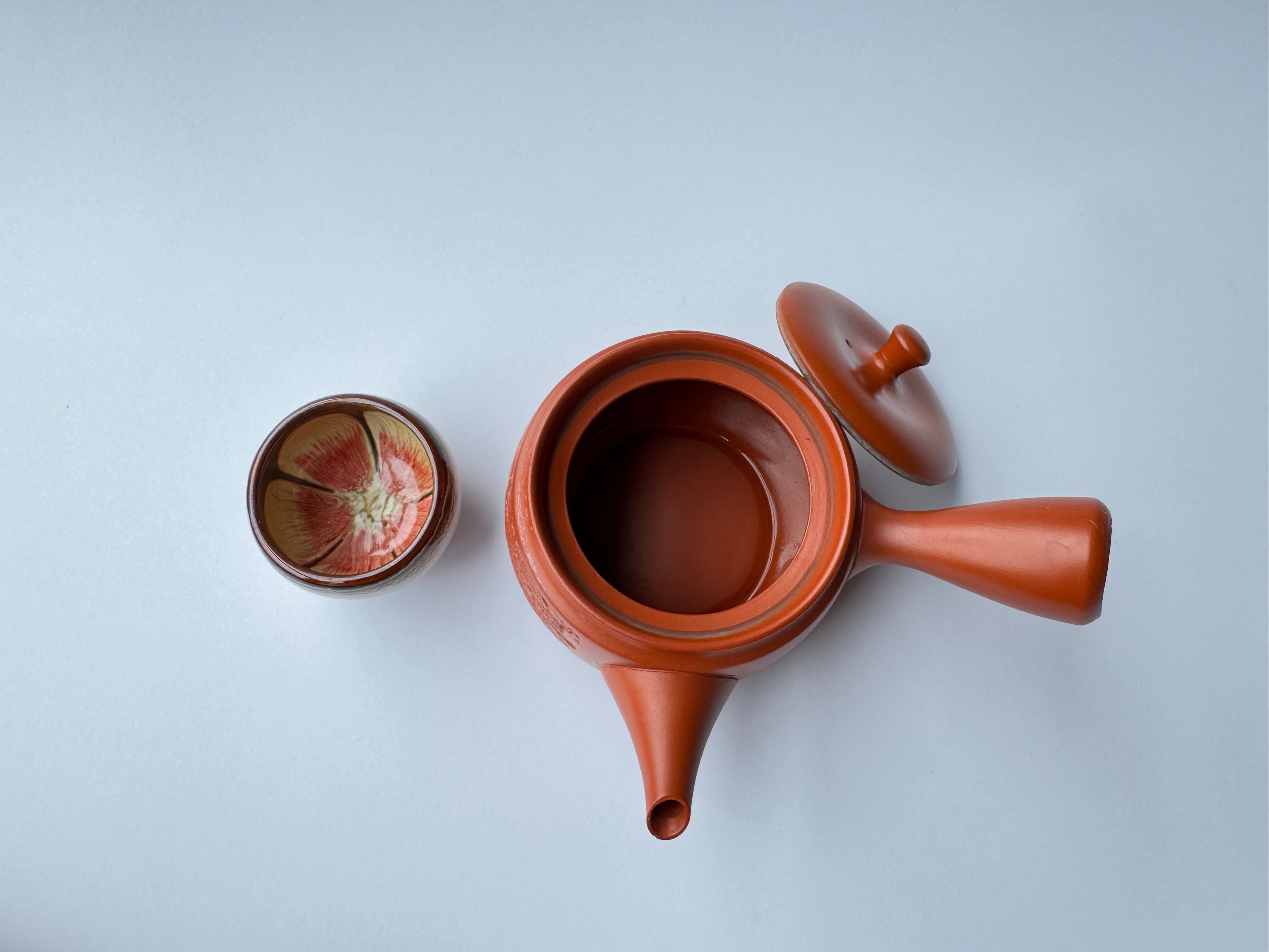 Vintage Tokoname Teapot with Carved Landscape Scene – Japanese Red Clay Kyusu