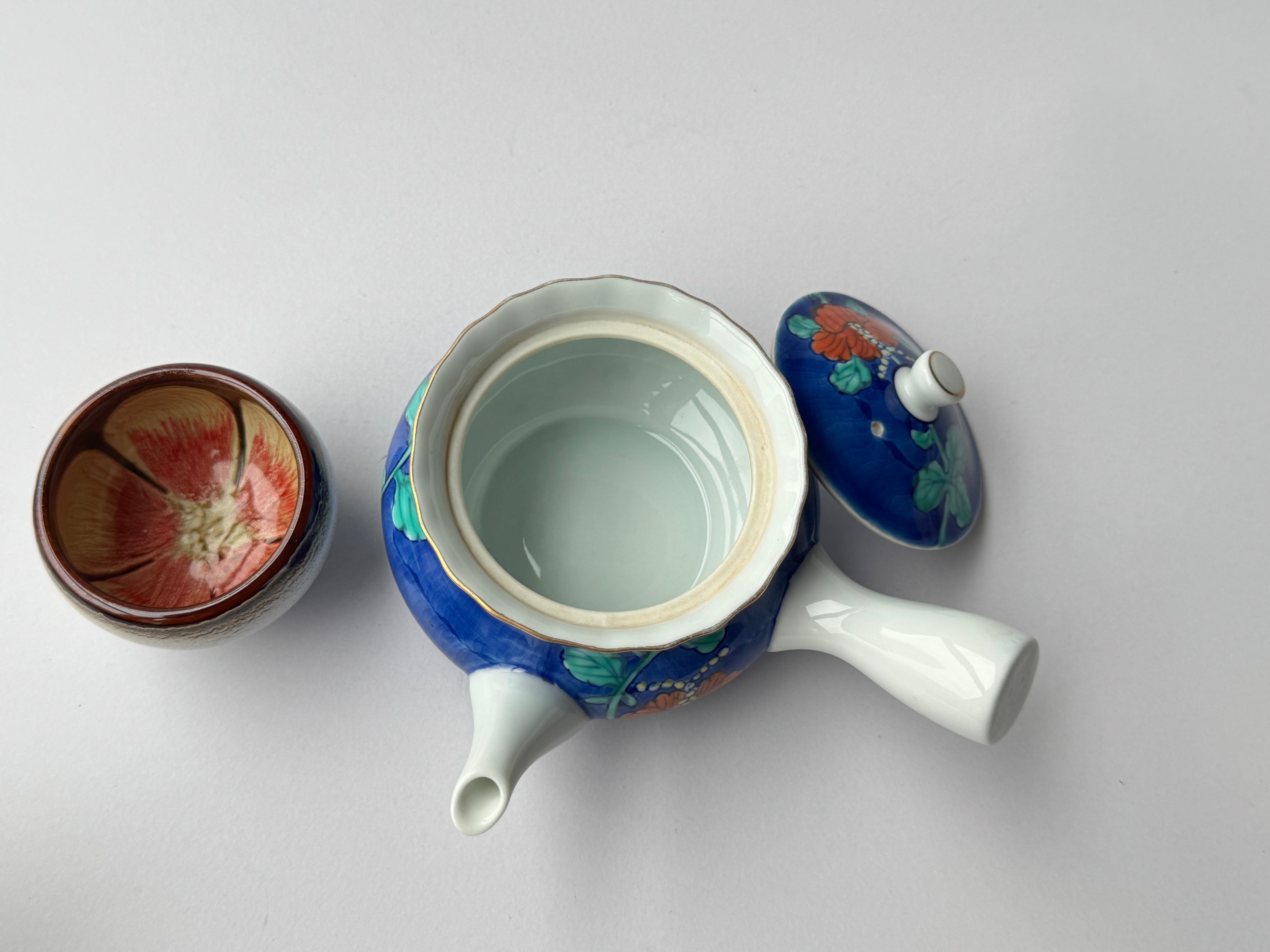 Vintage Arita Porcelain Teapot – Hand-Painted Floral Design, Blue Glaze Kyusu