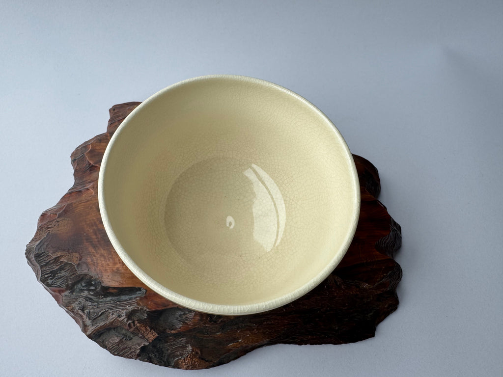Kyo Chawan Lucky Inu Hariko – Japanese Tea Bowl with Crackle Glaze &amp; Gold Accents