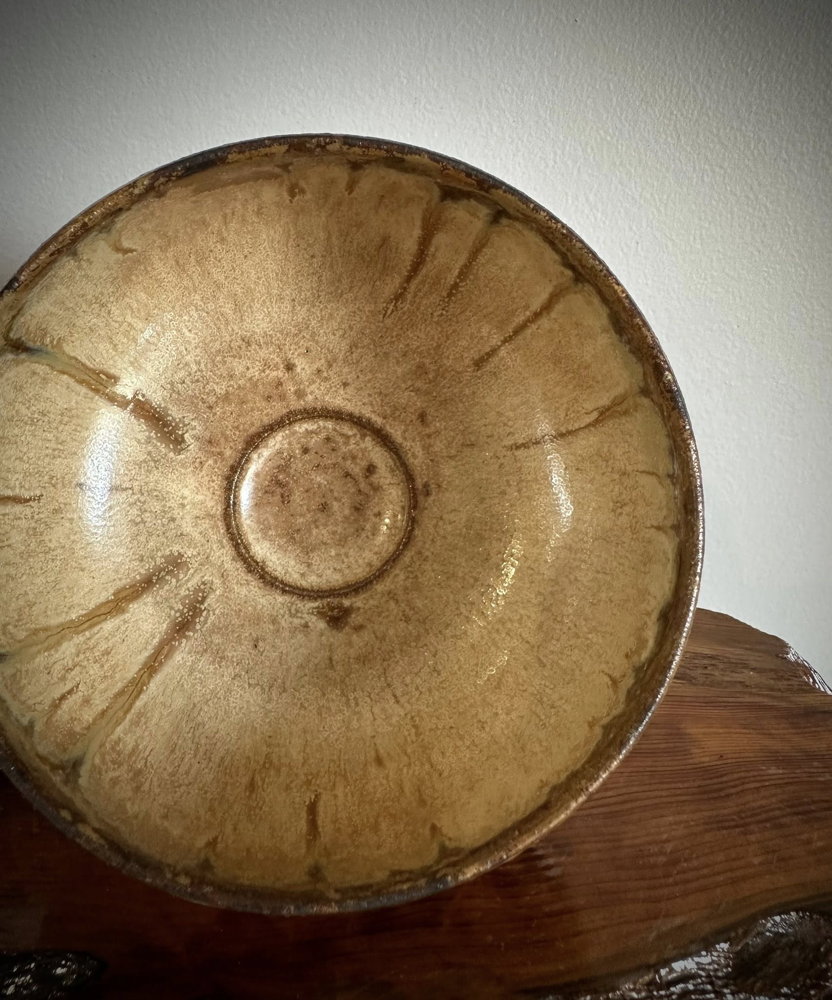 Shigaraki Chawan – Handcrafted Japanese Wabi-Sabi Tea Bowl from Six Ancient Kilns