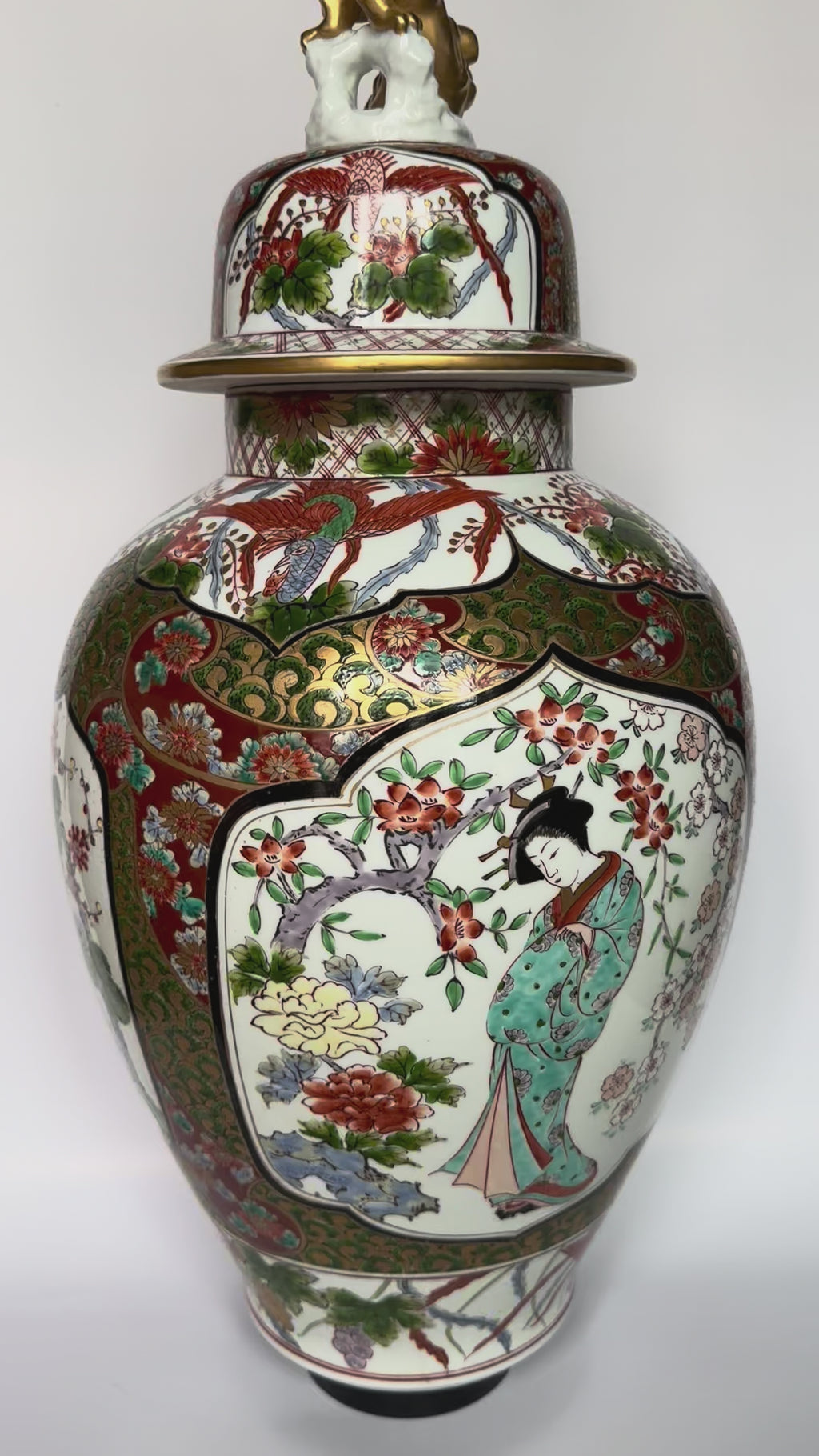 Japanese Arita Ginger Jar – Red & Gold Porcelain with Geisha Artwork and Gilded Lion Finial
