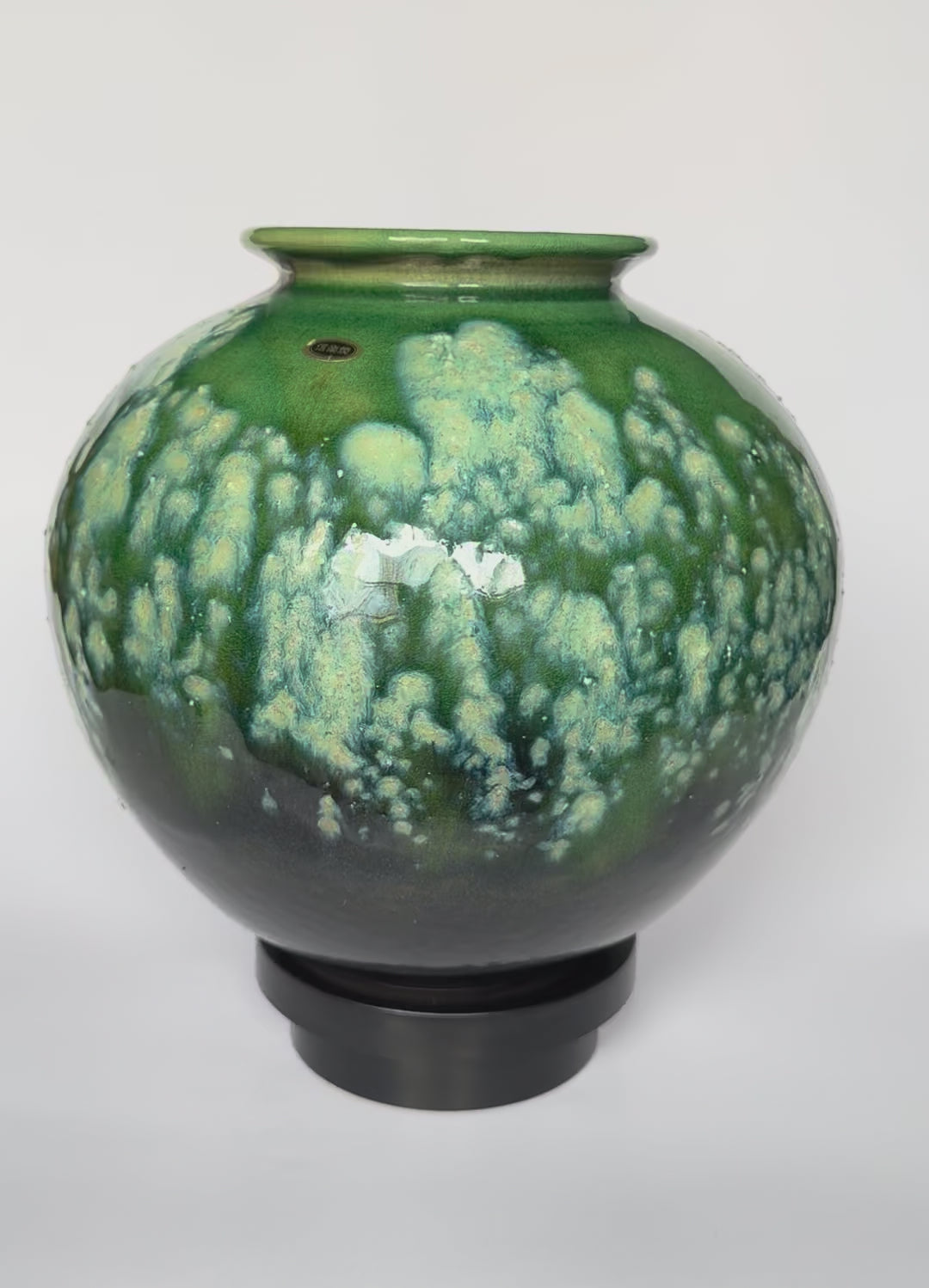 Japanese Wabi-Sabi Green Drip Glaze Vase – Handmade Rustic Pottery with Natural Flow Patterns