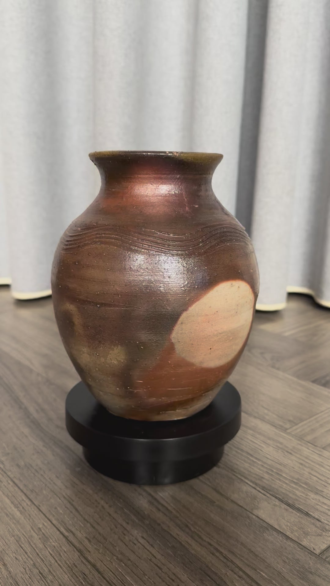 Vintage Bizen-yaki Flower Vase “Botamochi” | Japanese Wood-fired Pottery by Chikoyaki