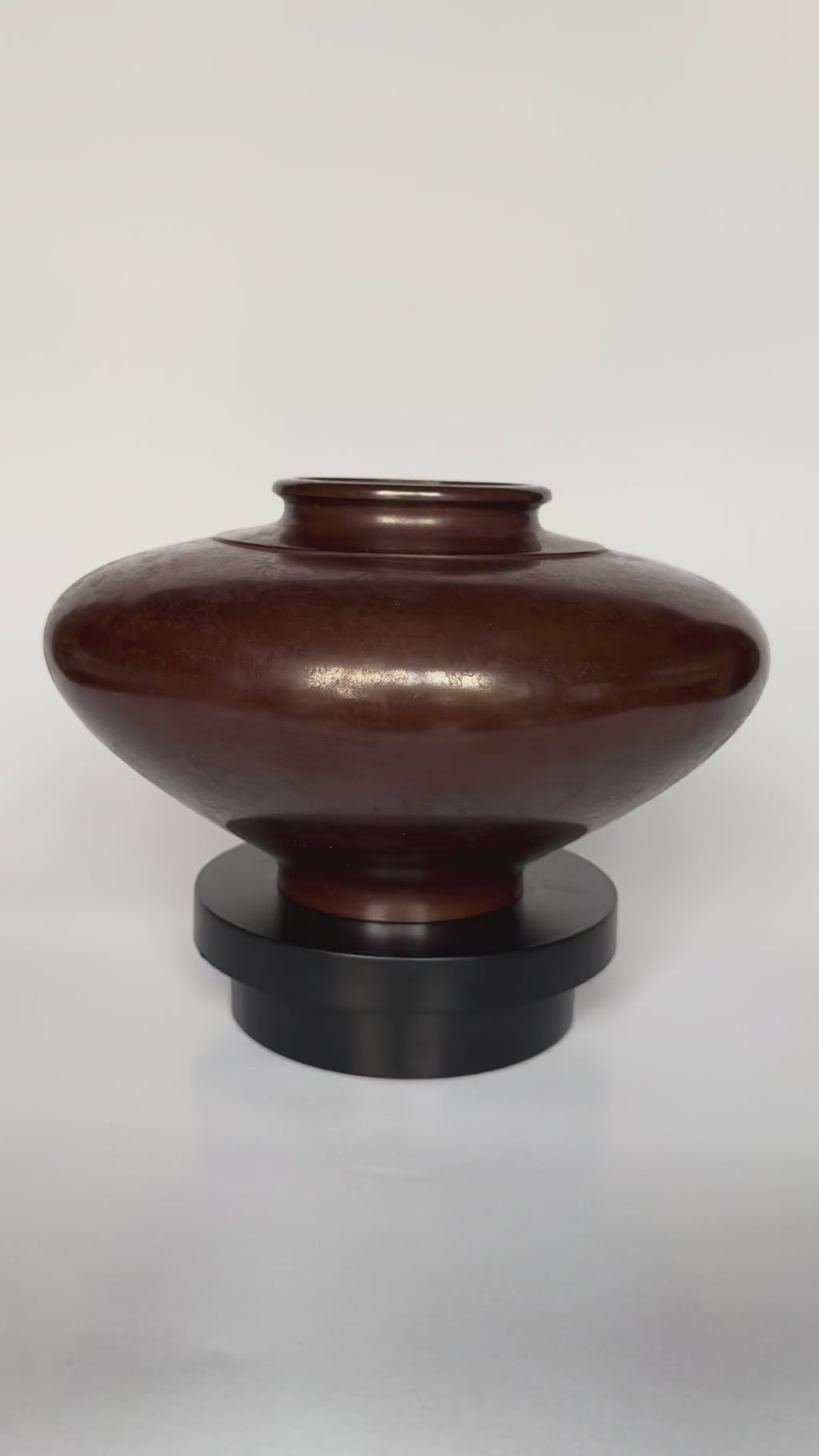 Vintage Japanese Bronze Vase – Low Wide Form with Red-Brown Patina, Traditional Metal Art