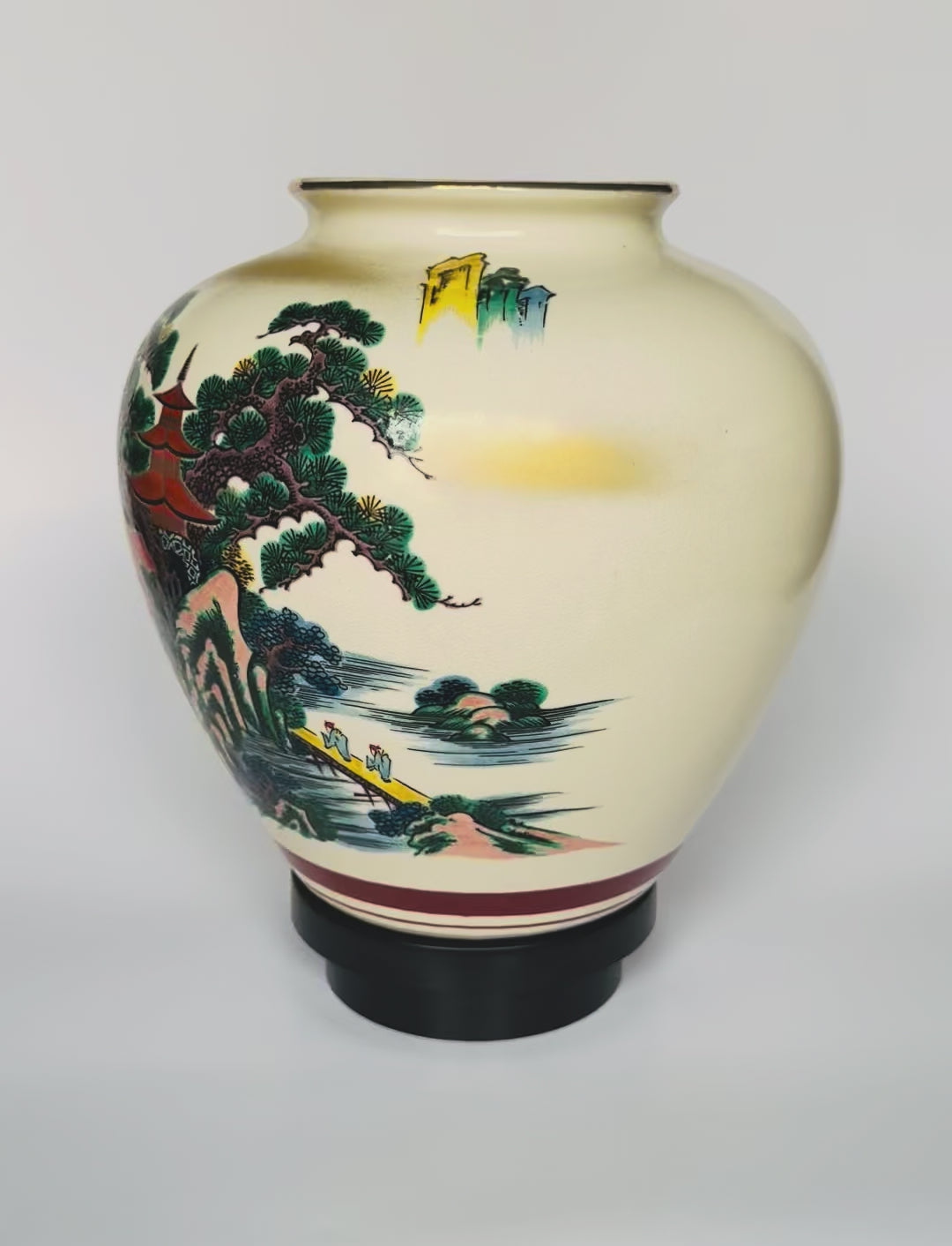 Kutani Japanese Vase – Hand-Painted Pagoda & Pine Landscape, Traditional Porcelain Art