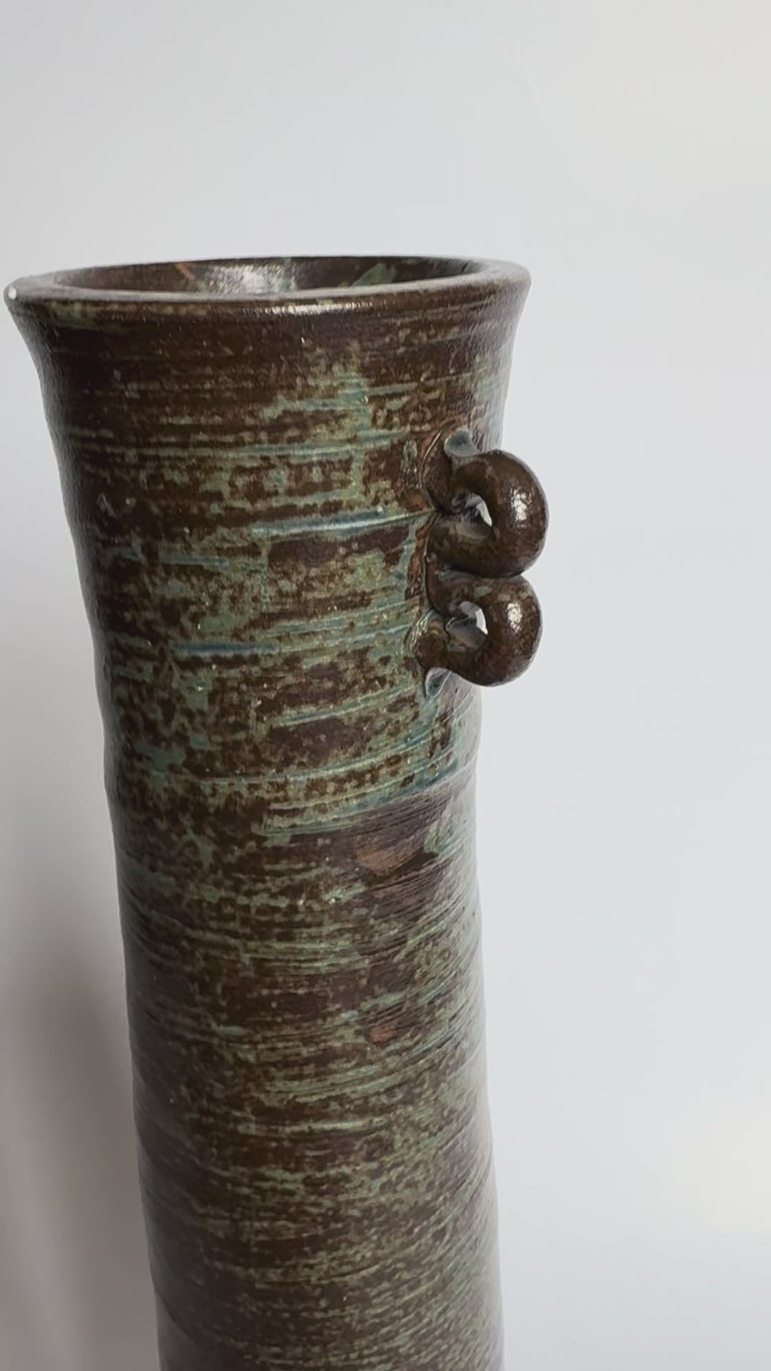 Vintage Bizen Ikebana Vase with Rare Green Hidasuki Fire Marks | Japanese Pottery Art
