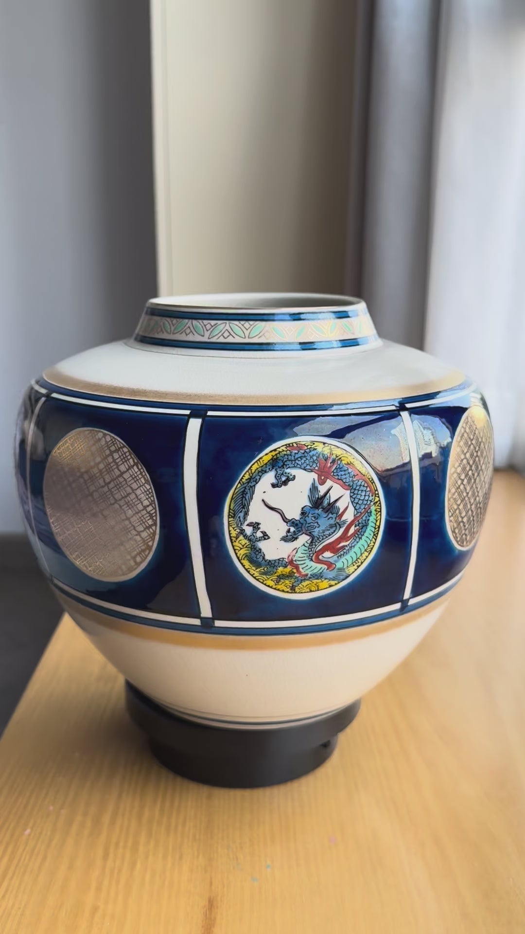 Kutani Porcelain Vase with Chrysanthemum & Dragon Motifs , Hand-Painted Japanese Art