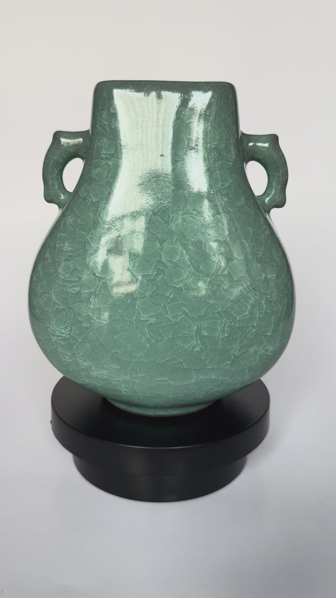 Celadon Crackle Glaze Vase Set – Handmade Green Ceramic Pair Symbolizing Harmony & Family Bond