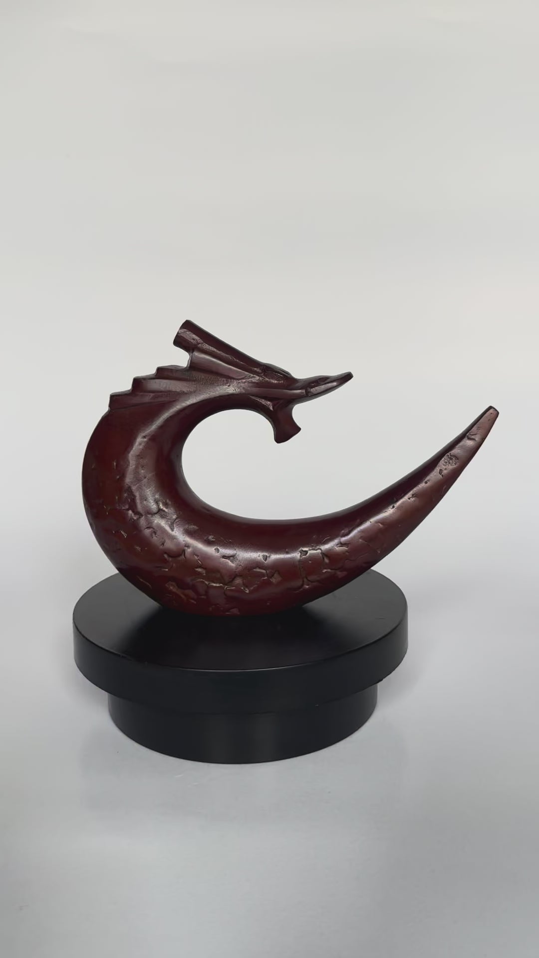 Japanese Stylized Dragon Metal Sculpture – Minimalist Feng Shui Symbol of Power & Prosperity