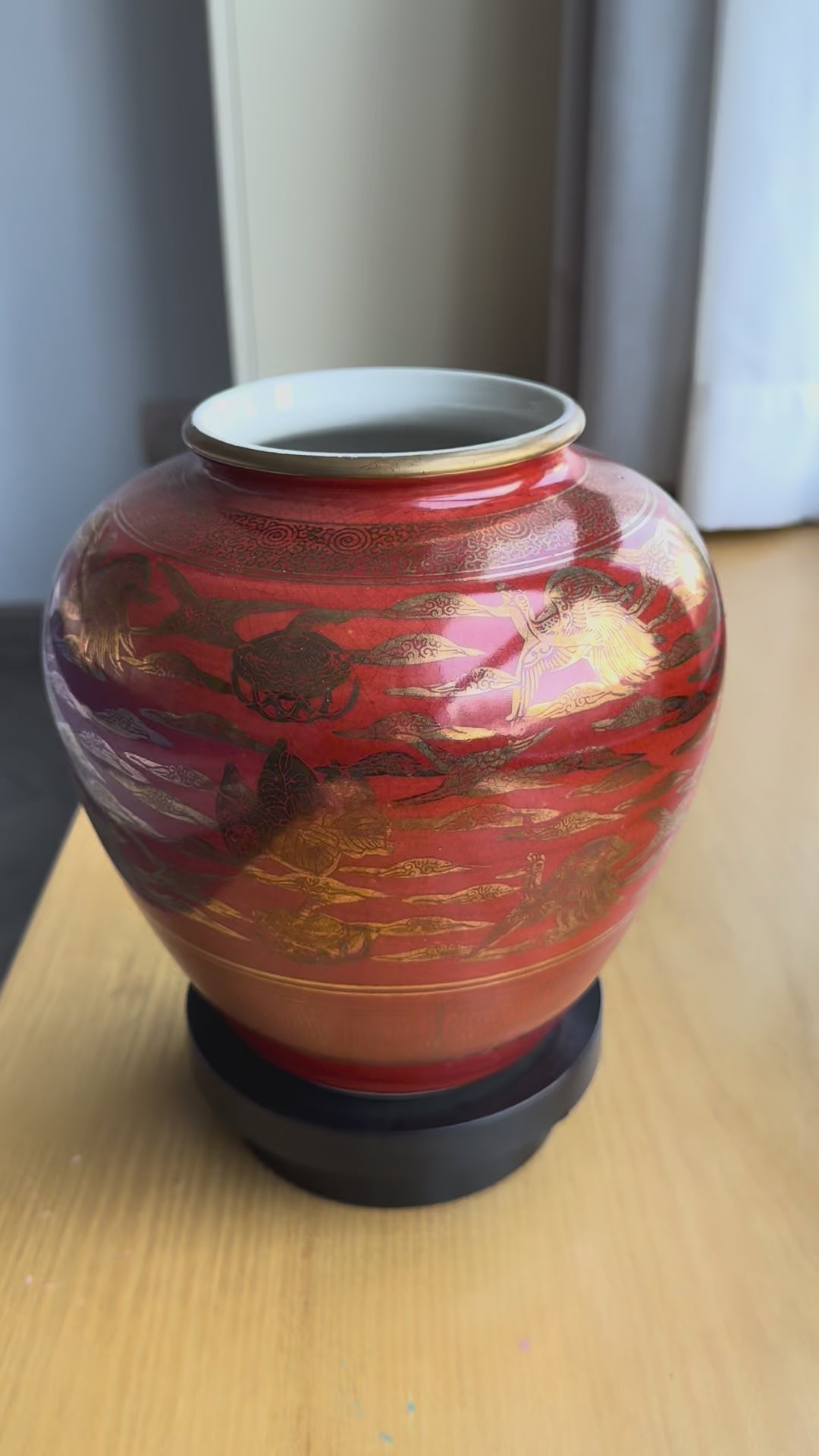 Kutani Red Phoenix Vase - Fine Japanese Porcelain | Chikoyaki