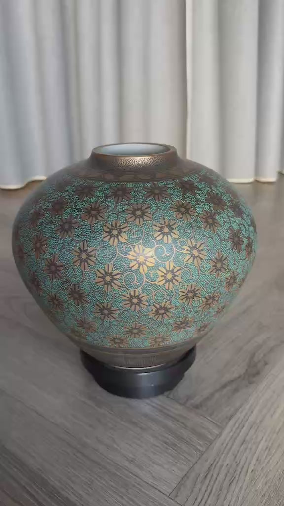 Kutani Brocade Vase | Vintage Japanese Art | Handcrafted Floral Gold Porcelain